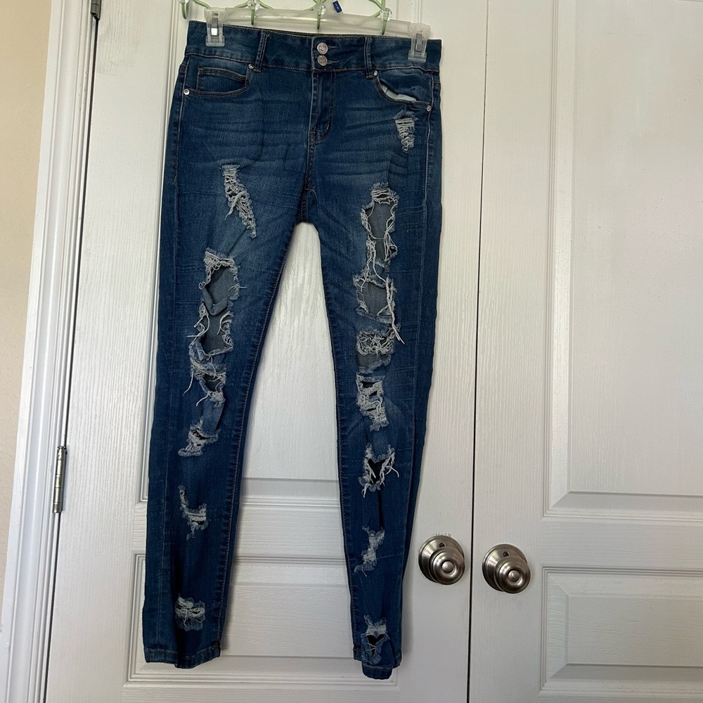 🆕Almost Famous Size 9 Jeans